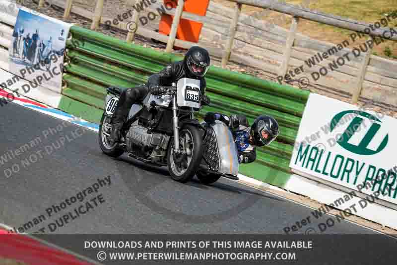 Vintage motorcycle club;eventdigitalimages;mallory park;mallory park trackday photographs;no limits trackdays;peter wileman photography;trackday digital images;trackday photos;vmcc festival 1000 bikes photographs